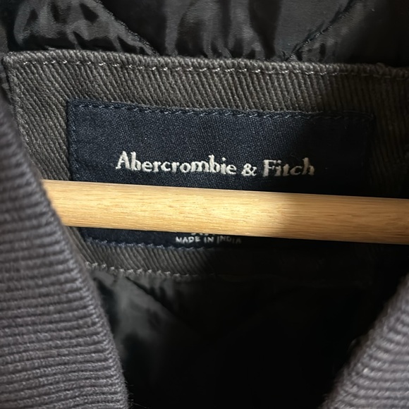 Abercrombie&Fitch bomber jacket - Picture 2 of 8